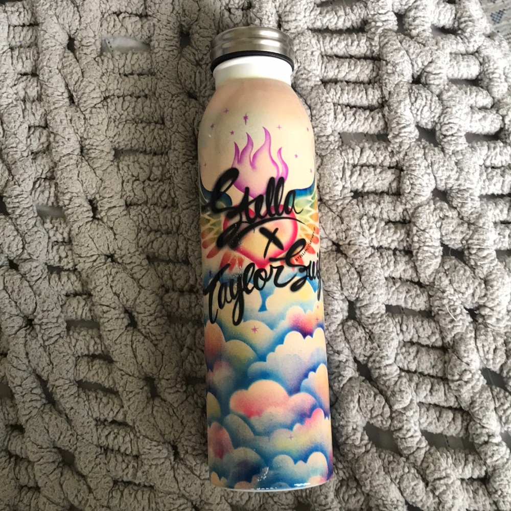 Taylor Swift x Stella McCartney water bottle